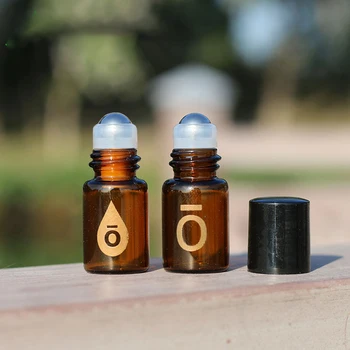 100 adet 2ml Amber Silindir Şişe paslanmaz çelik bilyeler Mini Cam Parfüm Şişesi rolon şişe Uçucu Yağlar İçin Kozmetik