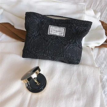 Moda Tüm Maç Makyaj çanta düzenleyici kadın Tuvalet Depolama Çanta Gül Tasarım Siyah ve Beyaz Kozmetik Çantası Kişiselleştirilmiş